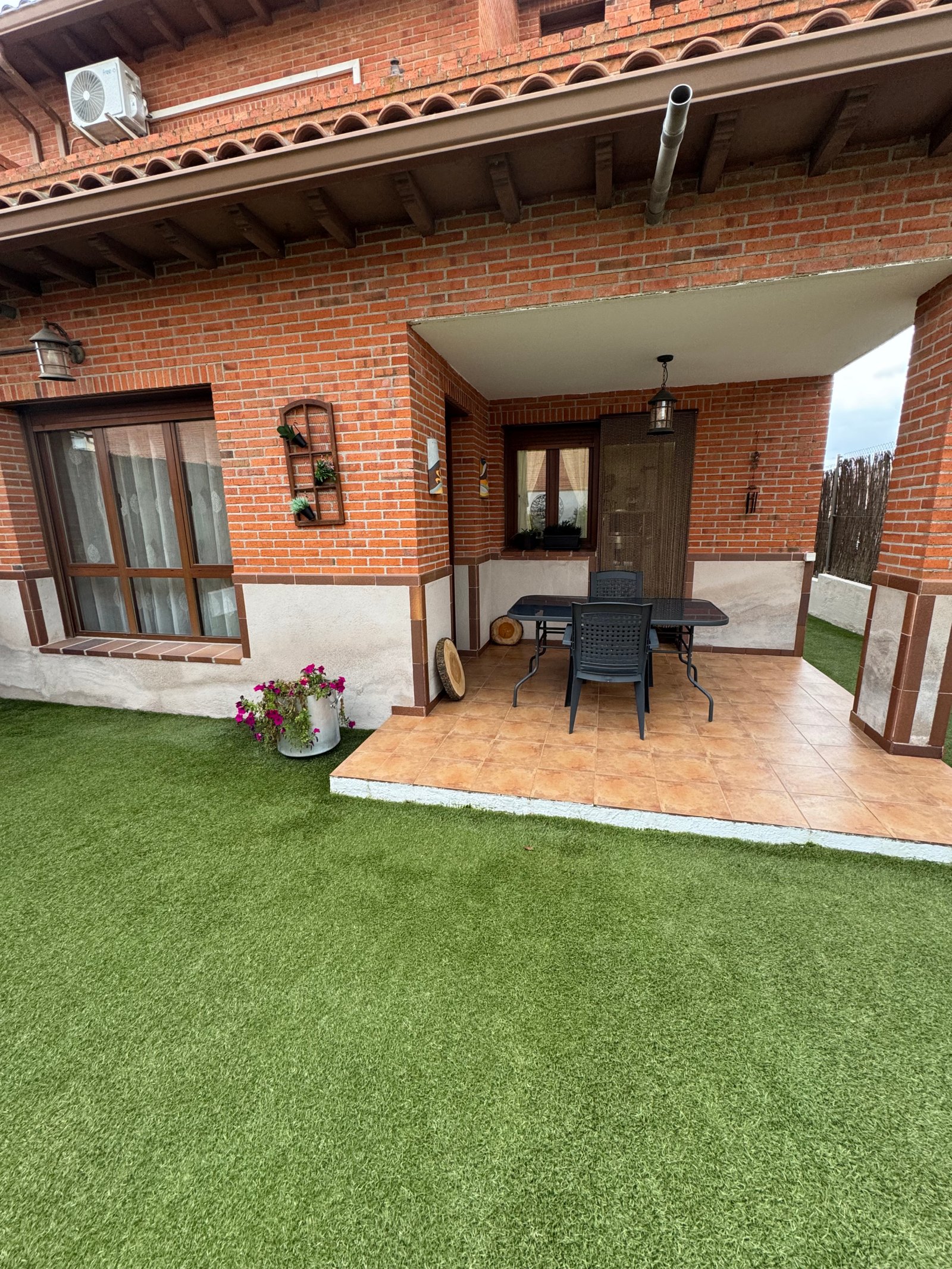 Chalet pareado en Yeles